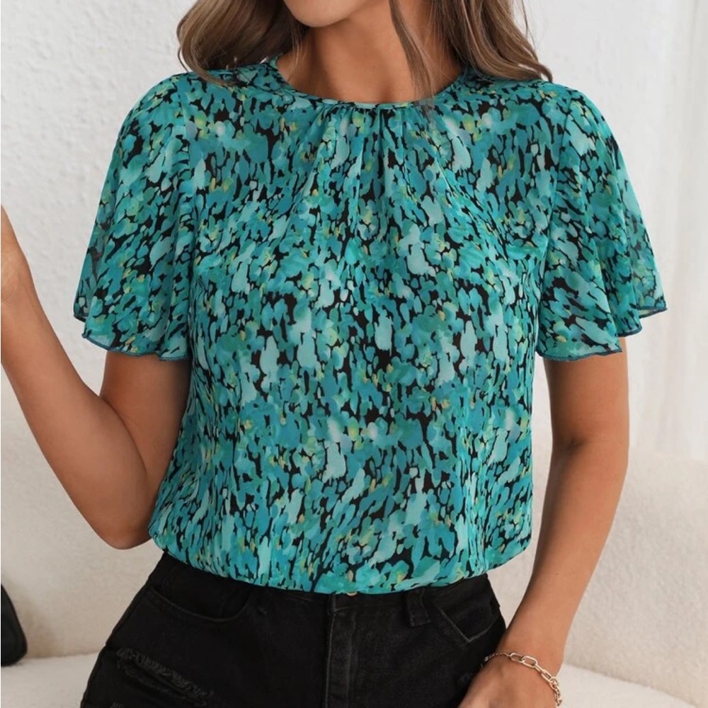 SHEIN Clasi Allover Print Butterfly Sleeve Blouse Women's Blue Patterned Top